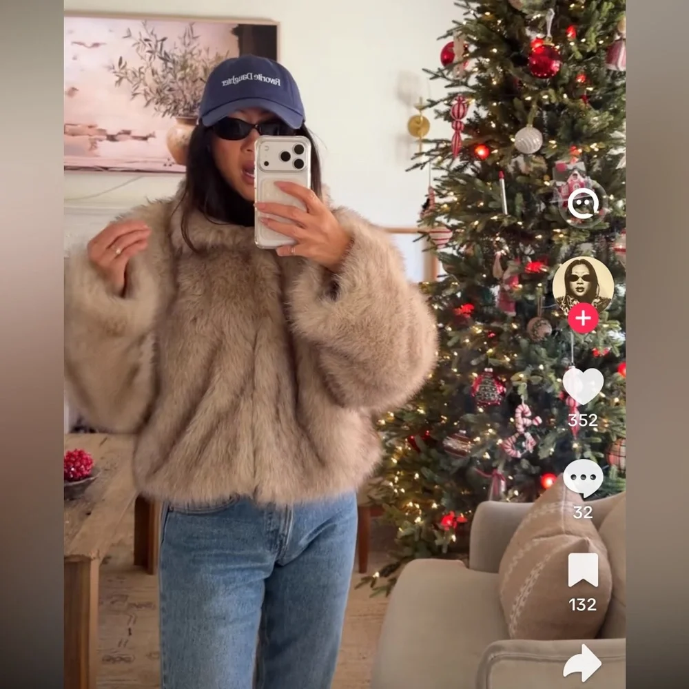 NWT H&M Cream Faux Fur Jacket - Picture 5 of 13